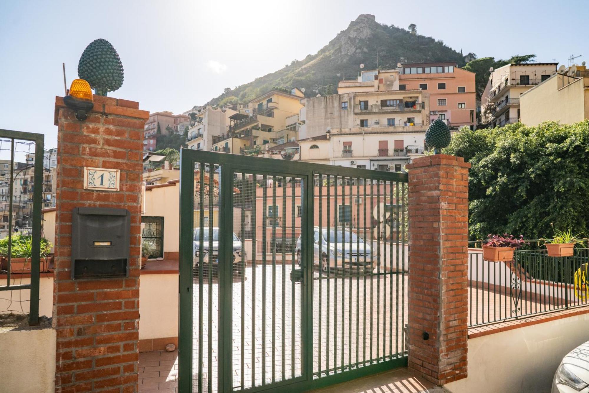 Apartment Atenasio Garden Suite, Elegance & Relaxation In The Heart Of