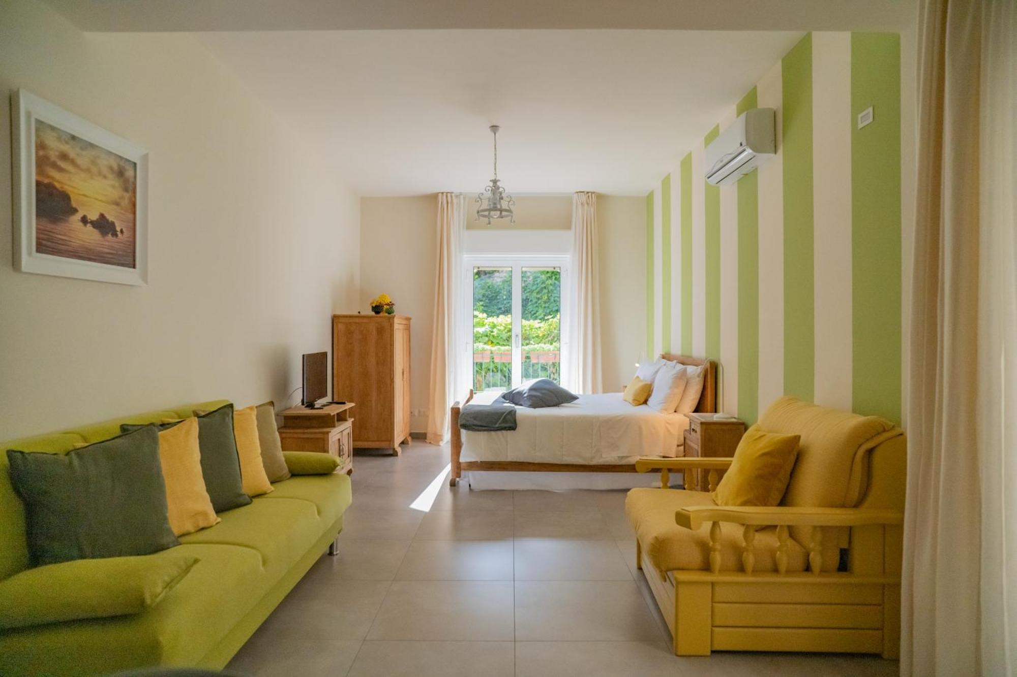 Atenasio Garden Suite, Elegance & Relaxation In The Heart Of