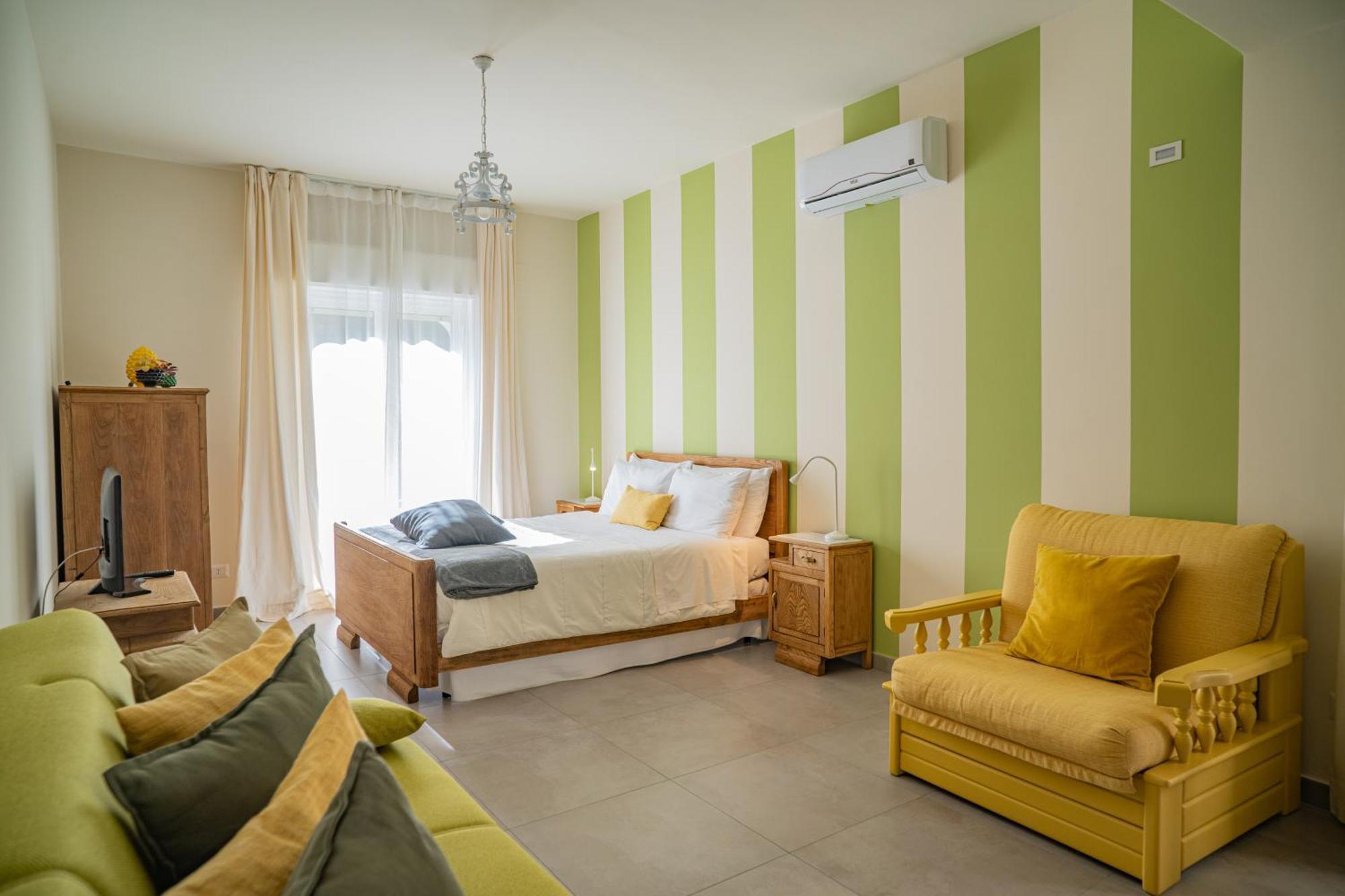 Atenasio Garden Suite, Elegance & Relaxation In The Heart Of * Taormina