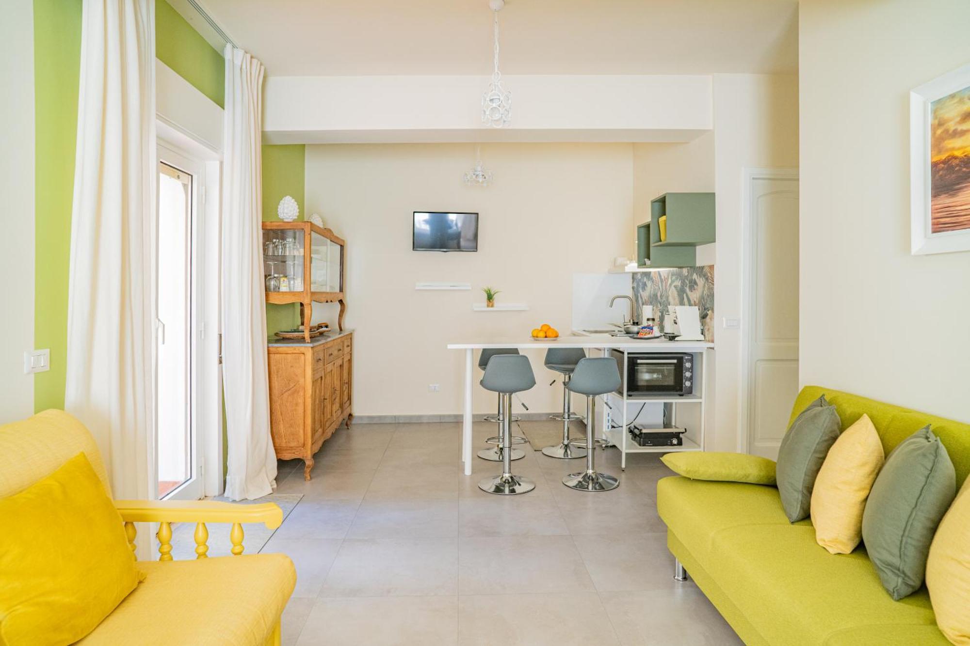 Atenasio Garden Suite, Elegance & Relaxation In The Heart Of Apartment Taormina